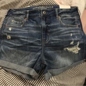 American Eagle Tom girl midi shorts